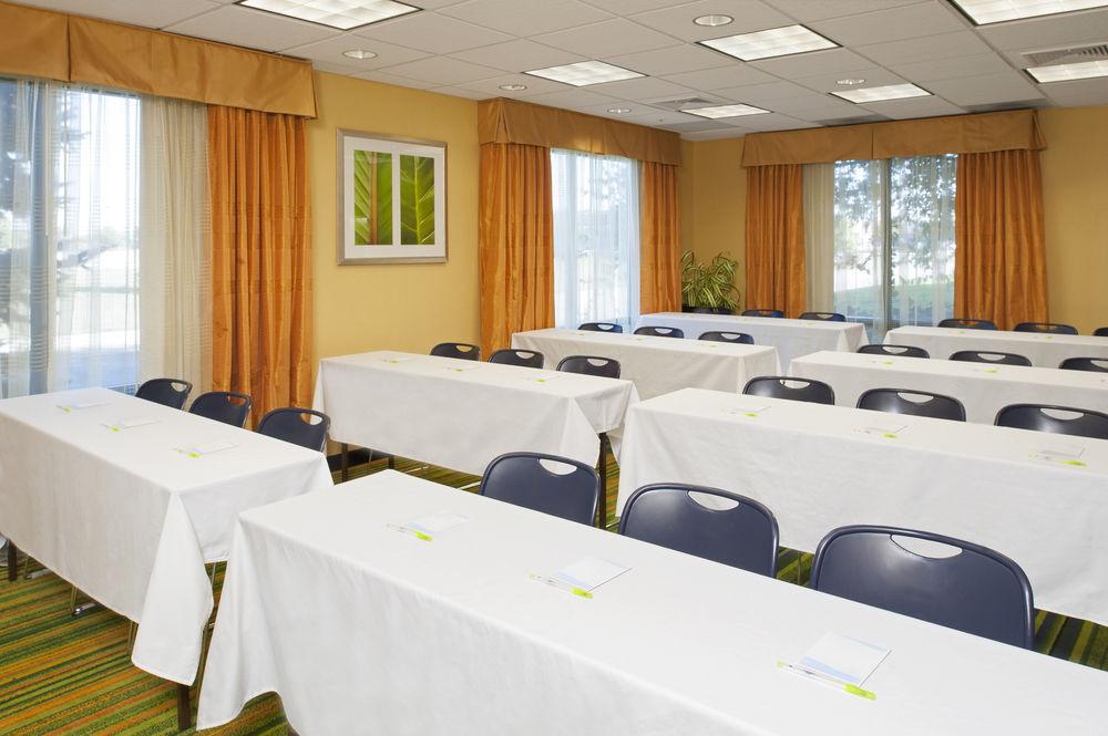 Fairfield Inn & Suites By Marriott Muskegon Norton Shores Exterior photo