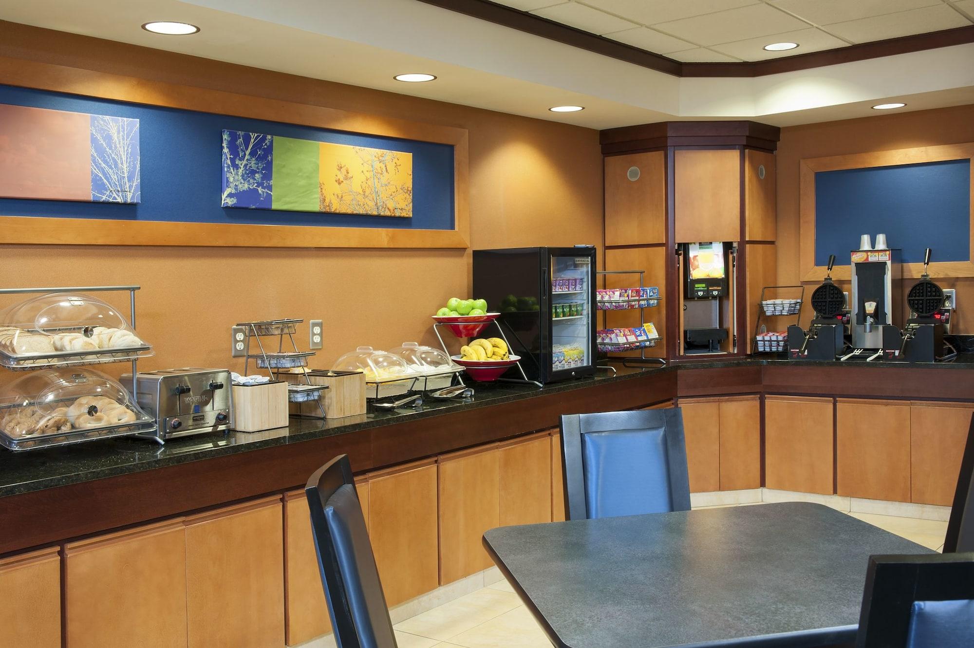 Fairfield Inn & Suites By Marriott Muskegon Norton Shores Exterior photo