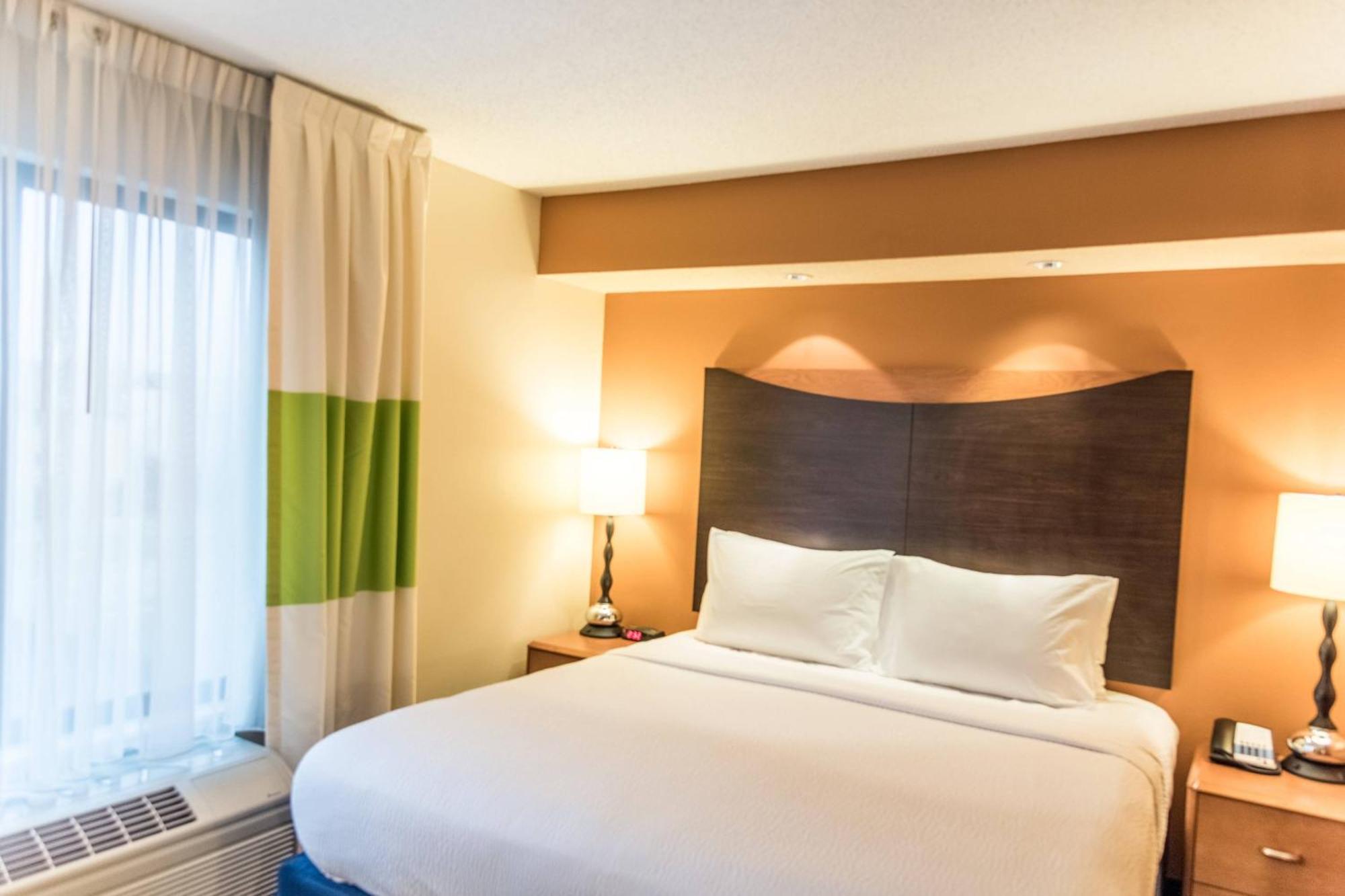 Fairfield Inn & Suites By Marriott Muskegon Norton Shores Exterior photo