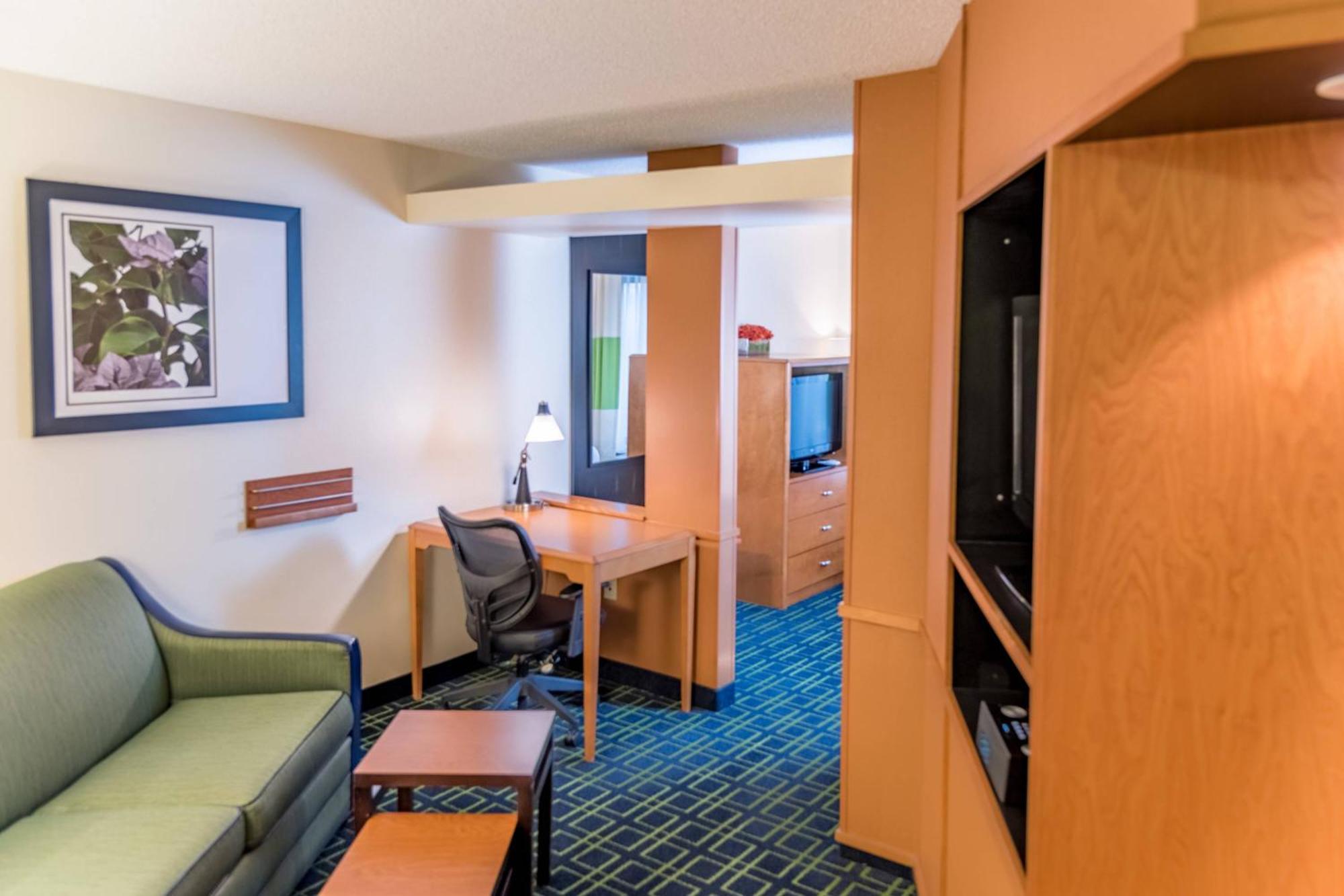 Fairfield Inn & Suites By Marriott Muskegon Norton Shores Exterior photo