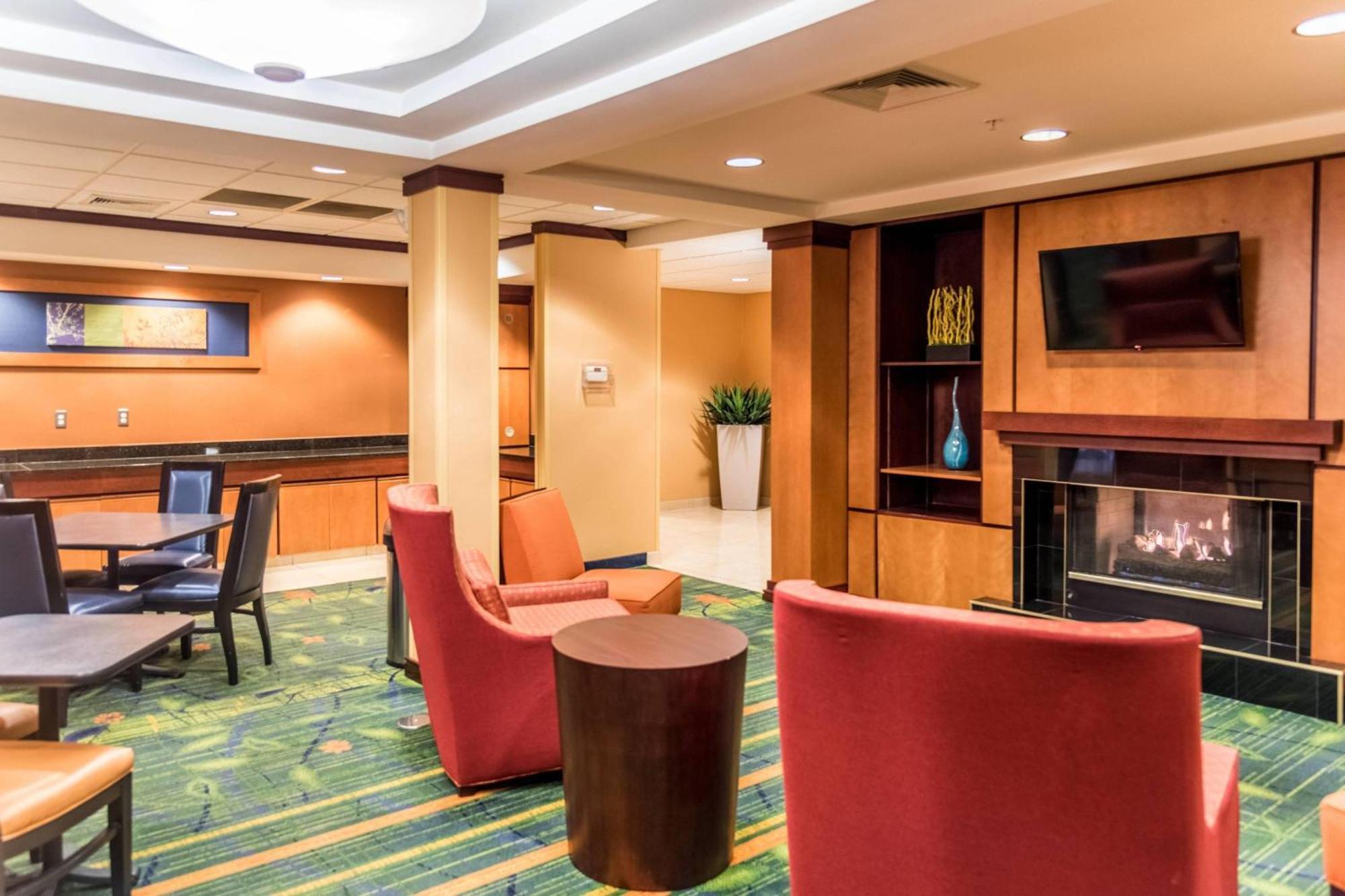Fairfield Inn & Suites By Marriott Muskegon Norton Shores Exterior photo